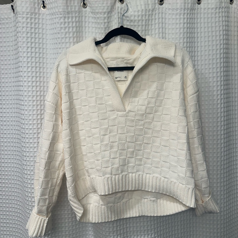 Abercrombie & Fitch Cream Sweater